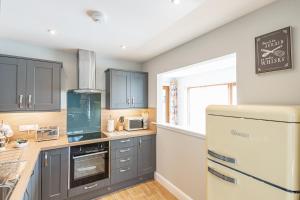 Kestrel Lodge 2 with Hot Tub