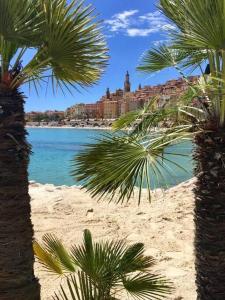 COSY 2P A 5 MINUTES A PIED DE LA MER ET DU CENTRE