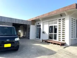 一棟貸しの宿 民宿せいじん家 - Higa