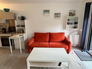 Appartements La Garrigue, au milieu des pins maritimes... : photos des chambres