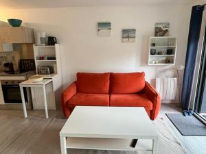 Appartements La Garrigue, au milieu des pins maritimes... : photos des chambres