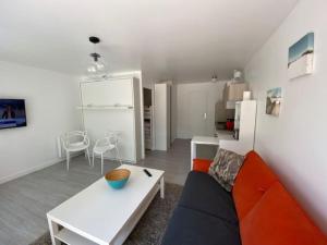 Appartements La Garrigue, au milieu des pins maritimes... : photos des chambres