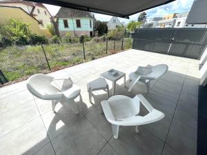 Appartements Magnifique 2 pieces, tout equipe, terrasse privee : photos des chambres