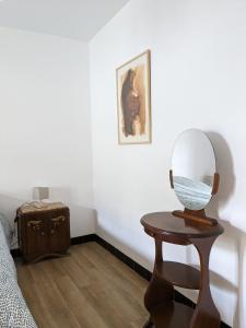 Maisons de vacances Au chalet d'Illiers Combray, grand jardin arbore : photos des chambres