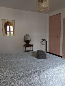 Maisons de vacances Au chalet d'Illiers Combray, grand jardin arbore : photos des chambres