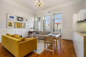 Stylish Downtown Apartment