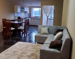 Departamento en Cuenca, 2 habitaciones y parqueo gratis - Arrayán