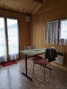 Chalets Au petit chalet d'Illiers Combray : photos des chambres