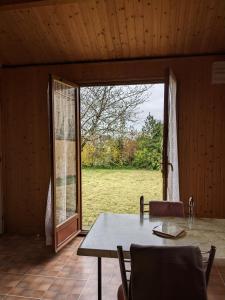 Chalets Au petit chalet d'Illiers Combray : photos des chambres