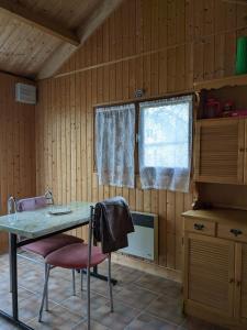 Chalets Au petit chalet d'Illiers Combray : photos des chambres