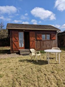 Chalets Au petit chalet d'Illiers Combray : Chalet 1 Chambre