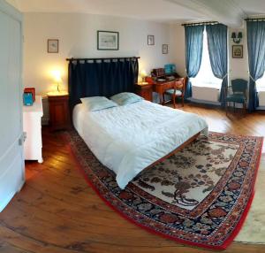 B&B / Chambres d'hotes Chateau De Grosfy : photos des chambres