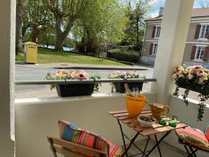 Maisons de vacances Luxurious river view 2 bed house garden pool : photos des chambres