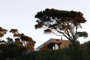 Sister's Sanctuary - Raglan