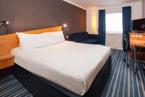 Standard Double Room with Sofa Bed and Free Hot Breakfast room in Holiday Inn Express Birmingham - Snow Hill an IHG Hotel
