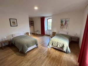 Les Distinguées -Aux Bories de Prévinquières