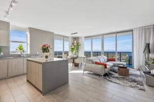 Hyde Beach House - Luxury 2-Bedroom - Gorgeous view - Resort amenities - Rooftop pool - Hot tub - Tennis court - Minutes to the ocean