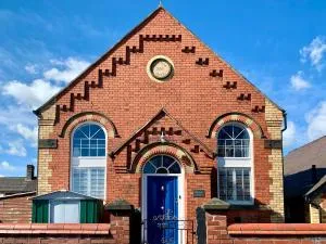 Wesleyan House - Gobowen