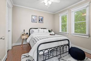 Historic Heights Cozy Nook Apartment