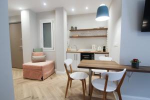 Patio Apartment near metro & Acropolis