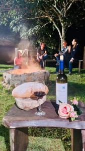 Aconchego na montanha com BANHEIRA de imersão e 5 suítes 7,5km do centro Águas de Lindóia internet Starlink