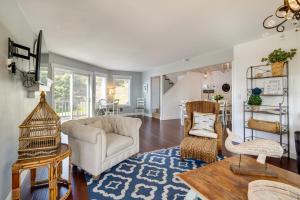 Coastal Tillamook Vacation Rental Ocean Views!