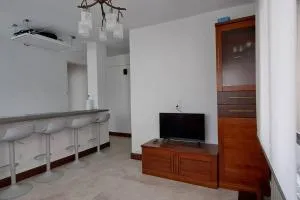 Reformado, a 2min de playa, en la mejor zona. - Adal