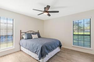 Updated & centrally located 3 Bed