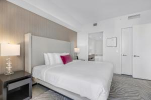 Hyde Beach House - Stunning 2bd 2ba - Apt - Ocean & Intercostal views