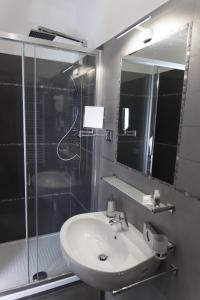 Elenoire Rooms & Suite