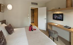 Hotels Hotel des Lices : photos des chambres