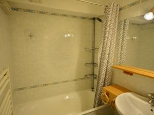 Appartement T3 au Centre de Morzine, Proche Pistes, Balcon Exposé Sud, Parking et Casier à Skis - FR-1-684-2