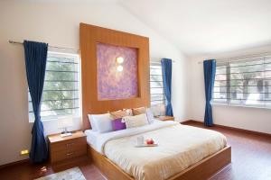 StayVista at Villa Misty Oaks with Breakfast