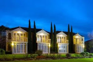 克罗尼尔乡村贝斯特韦斯特汽车旅馆 - 邓凯尔德