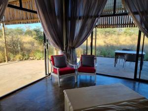 Hackberry House Bushwillow Cottage (Off Grid)