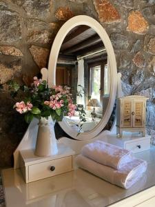 Blessings Chalet στον Παλαιό Άγιο Αθανάσιο με Τζάκι, Barbeque, μεγάλη αυλή και υπέροχη θέα