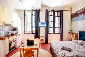 Appartements #1 Toulon CENTRE AU CALME, LUMINEUX, STATIONNEMENT FACILE : photos des chambres