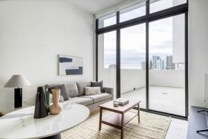 Wynwood 1br w gym pool lounge nr Midtown MIA-35