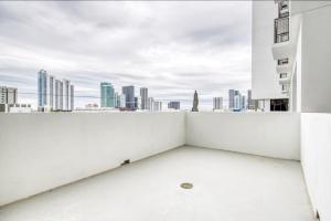 Wynwood 1br w gym pool lounge nr Midtown MIA-35