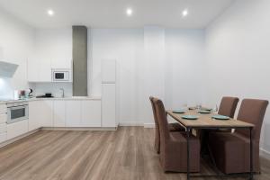 Holi-Rent AT Erillas