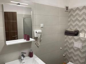 Apartman 4YOU Central station - GARAGE - Self check in