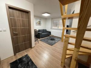 Apartman 4YOU Central station - GARAGE - Self check in