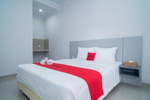 RedDoorz @ Jalan Gunung Talang Mahendradatta