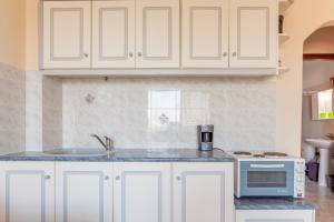 CHRISTINE SEASIDE APARTMENTS IN CHANIA