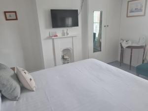 Deluxe Double Room room in Endeavour House