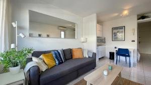 Ideal vacation apartment in Juan-les-Pins, with a pool and 5 minutes from the beach