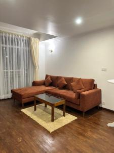 Apartment 6D, Retreat