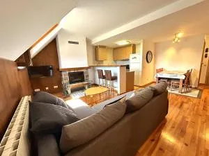 Dúplex amb vistes fantàstiques al centre d'Esterri d'Àneu by RURAL D'ÀNEU - Isavarre