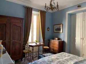 B&B / Chambres d'hotes La Maison du Magistrat : Chambre Familiale