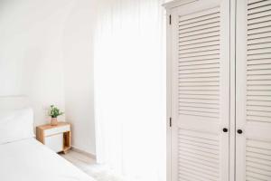 White Amalfi Centro Storico by ItalianHost